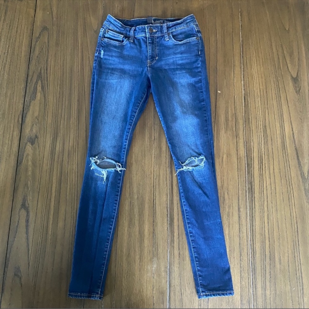 Gap mid rise slit knees skinny jeans